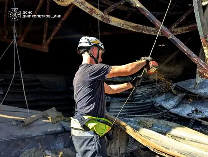 У Кривому Розі не знайшли зниклих безвісти після атаки «шахедів» на ТЦ