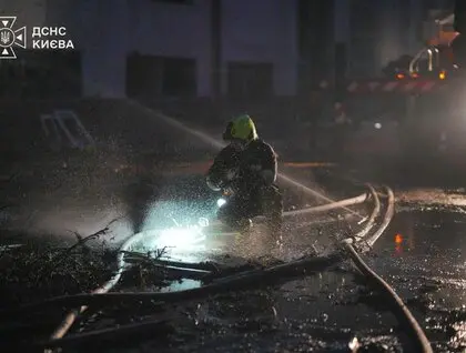 У Києві 8 загиблих, серед яких діти: фото наслідків нічної атаки