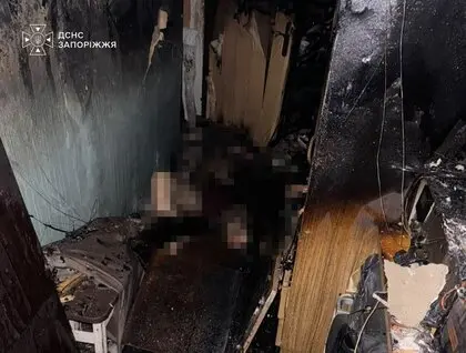 Унаслідок ворожого удару по Запоріжжю є загиблий та постраждалі: ДСНС публікує фото наслідків атаки