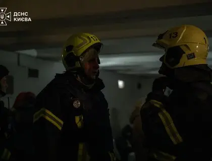 У Києві внаслідок нічної атаки постраждали люди: фото та відео наслідків