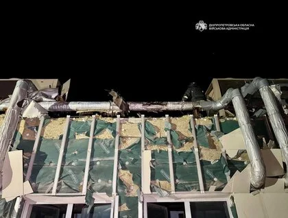 Окупанти влучили в бізнес-центр та багатоповерхівку у Дніпрі: фото наслідків