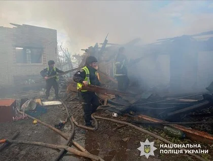 На Чернігівщині росіяни знищили будинок: троє поранених, серед них — дитина