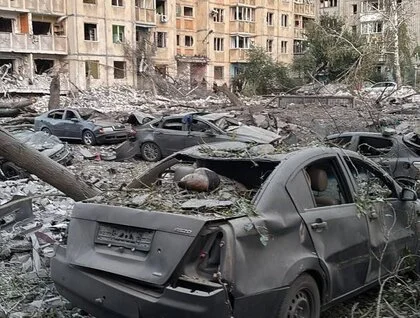 Атака РФ на Кременчук: влучання в підприємство та пошкоджені будинки, фото наслідків