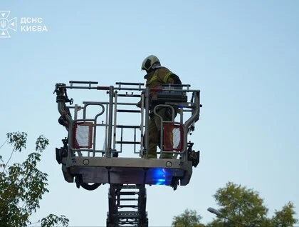 Пожежі у Києві та двоє загиблих: ДСНС публікує фото наслідків ворожої атаки