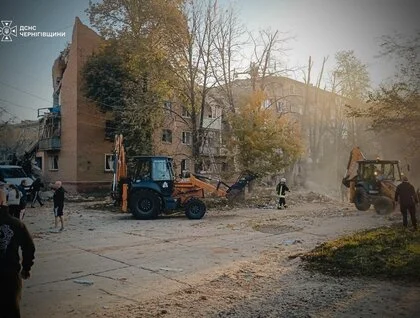 Окупанти атакували багатоповерхівку у Прилуках: четверо загиблих та 20 постраждалих, серед них є діти
