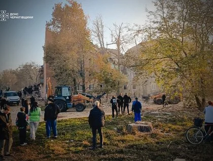 Окупанти атакували багатоповерхівку у Прилуках: четверо загиблих та 20 постраждалих, серед них є діти