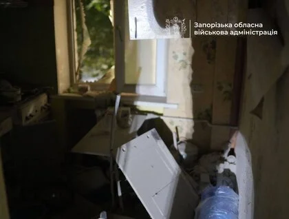 Окупанти вдарили по п’ятиповерхівці в Запоріжжі: є загиблі, під завалами ще можуть перебувати люди