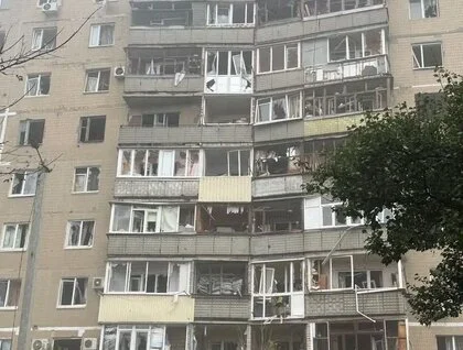 РФ скинула авіабомби на дві багатоповерхівки у Словʼянську: четверо поранених