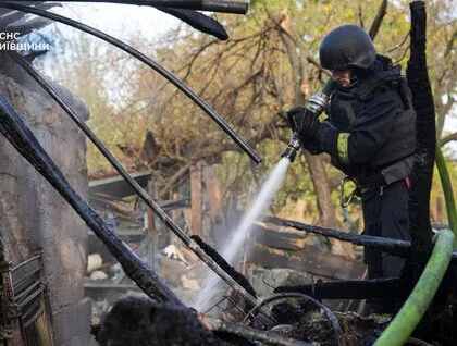 Дрони атакували два райони Київщини: поранено жінку