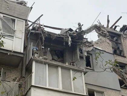 Війська РФ завдали масованого авіаудару по Херсону: загинув чоловік, 22 людини дістали поранення